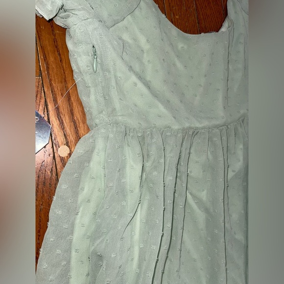 Justify mini Dress in Soft Green - Picture 5 of 11